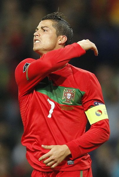 斯卢茨基：对手核心球员我们限制得不是特别好，给了很多机会