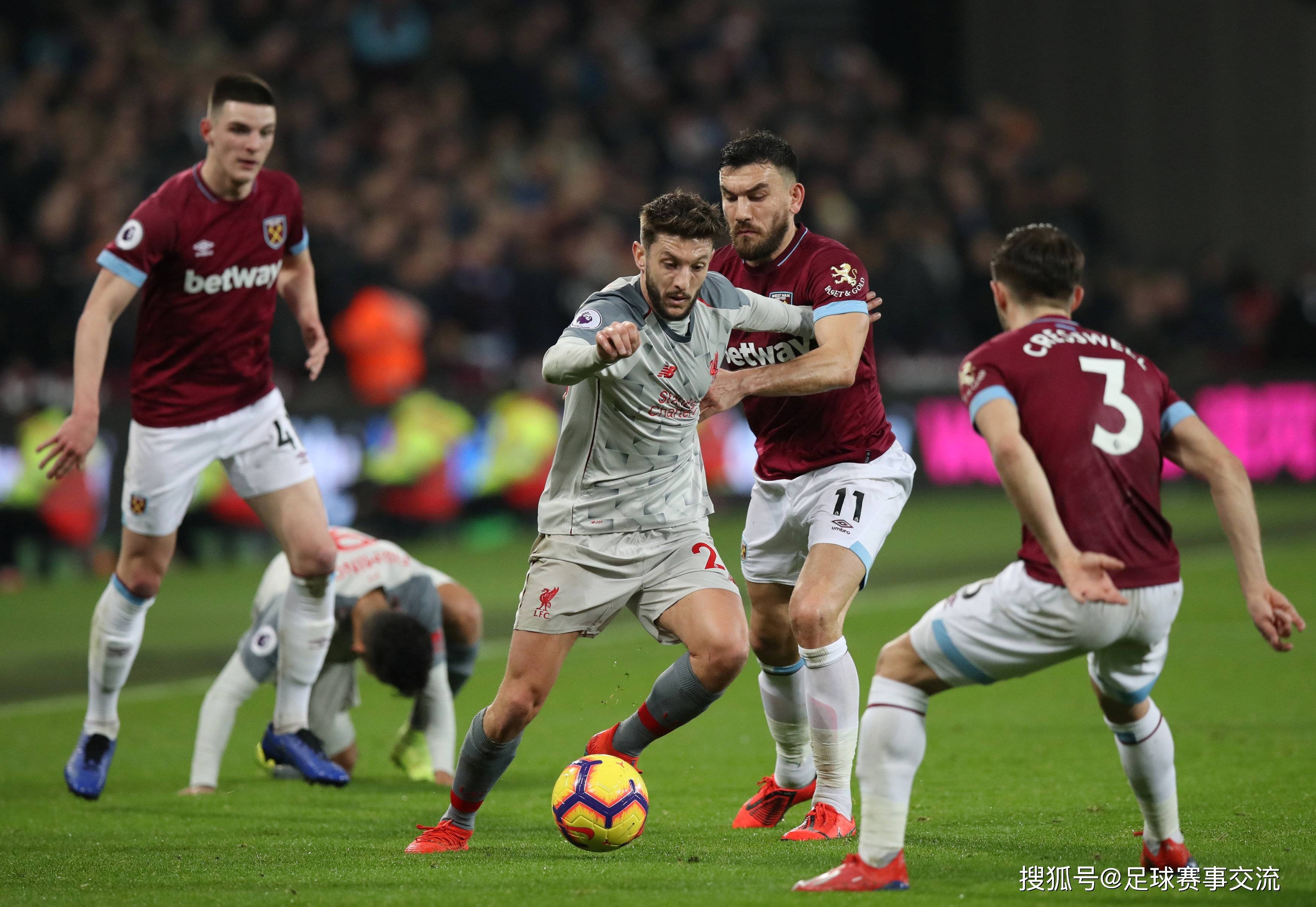 马钦：C罗是禁区杀手，但梅西比他更能凭一己之力赢得比赛