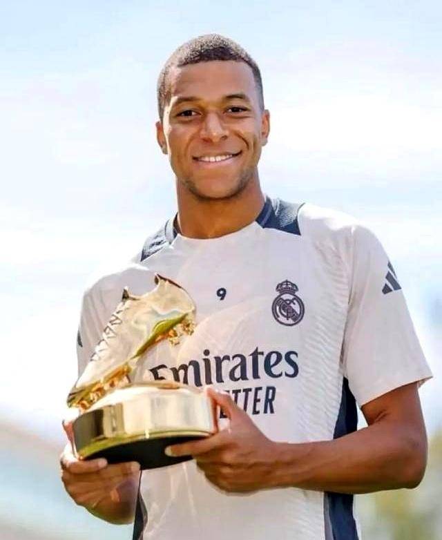 青岛次节轰出一波18-4广厦反超比分，三外援半场31分