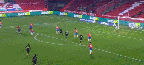 德媒：帕利尼亚离队后，曾让穆勒惊讶的戴伯尔或将有更多机会